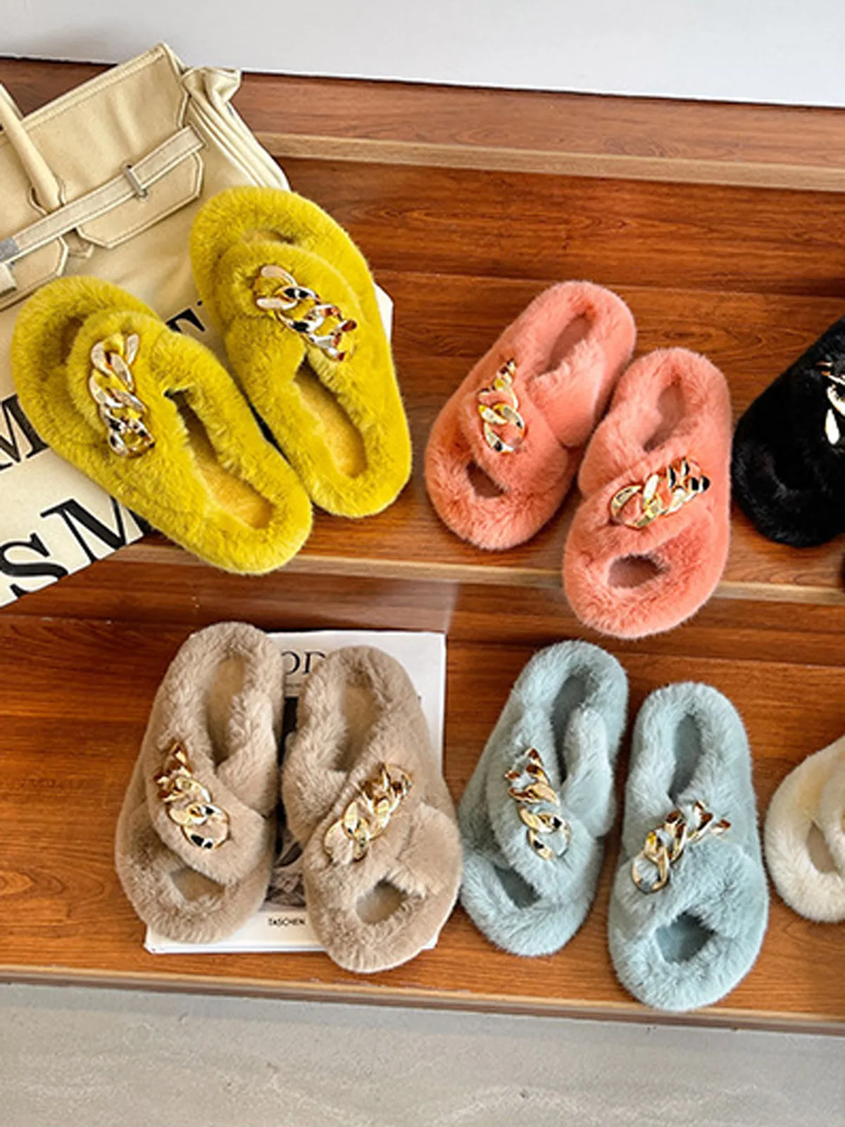 Chain Link Fuzzy Slippers - Yellow