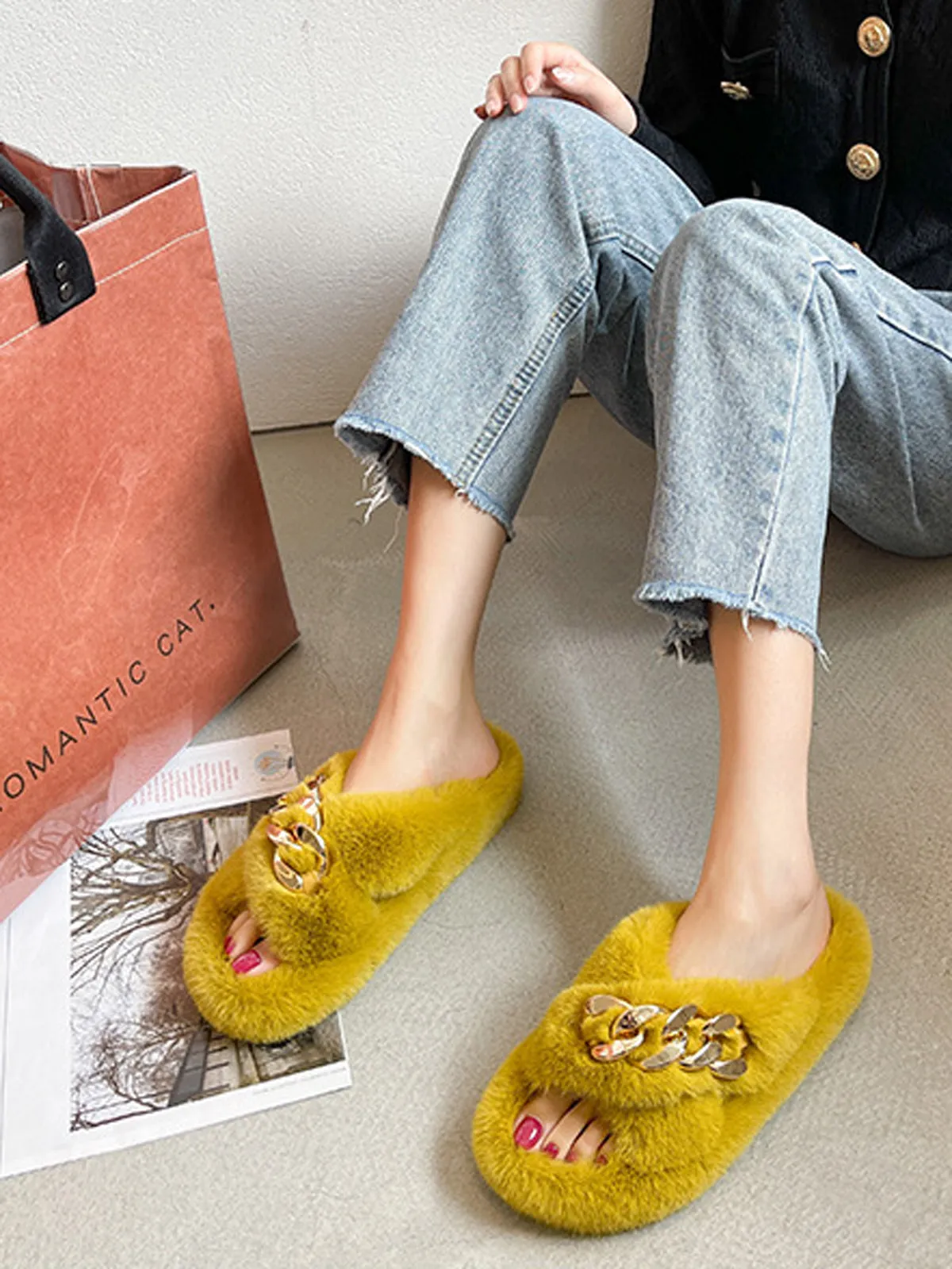 Chain Link Fuzzy Slippers - Yellow