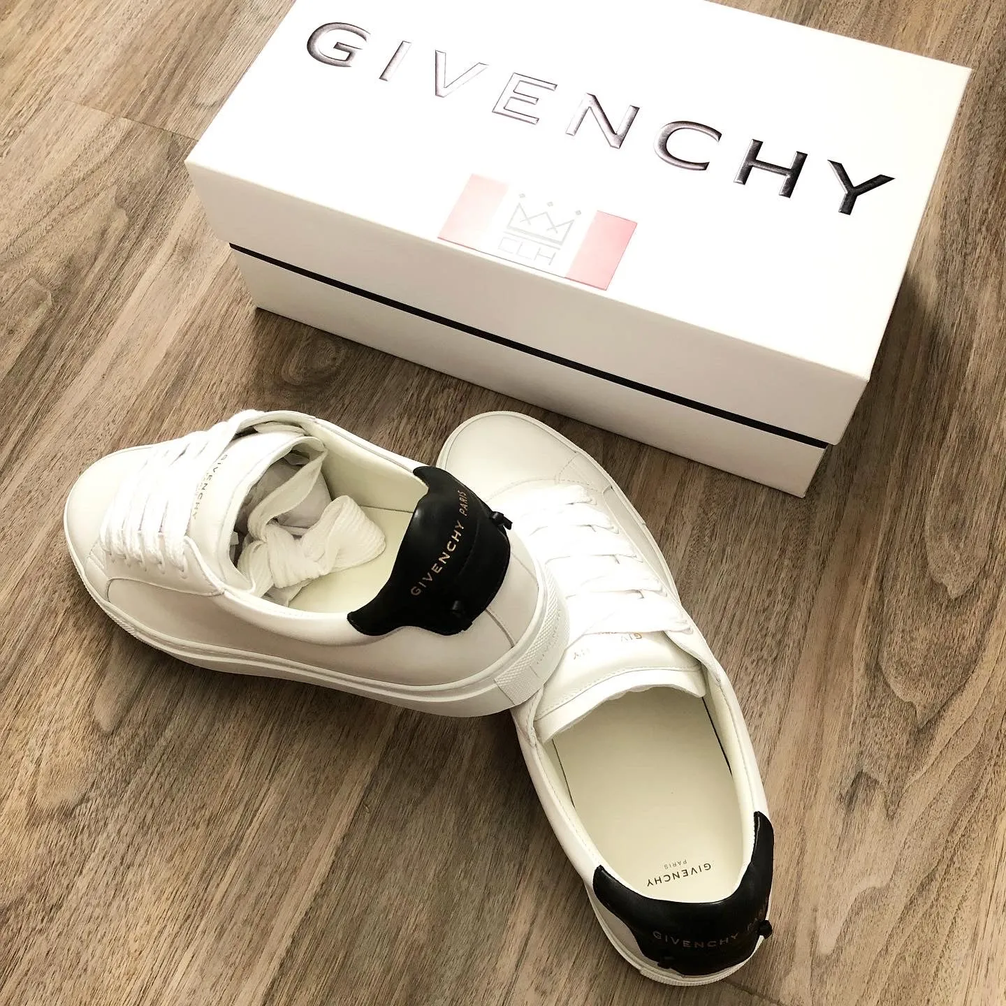 GIVENCHY URBAN STREET SNEAKERS