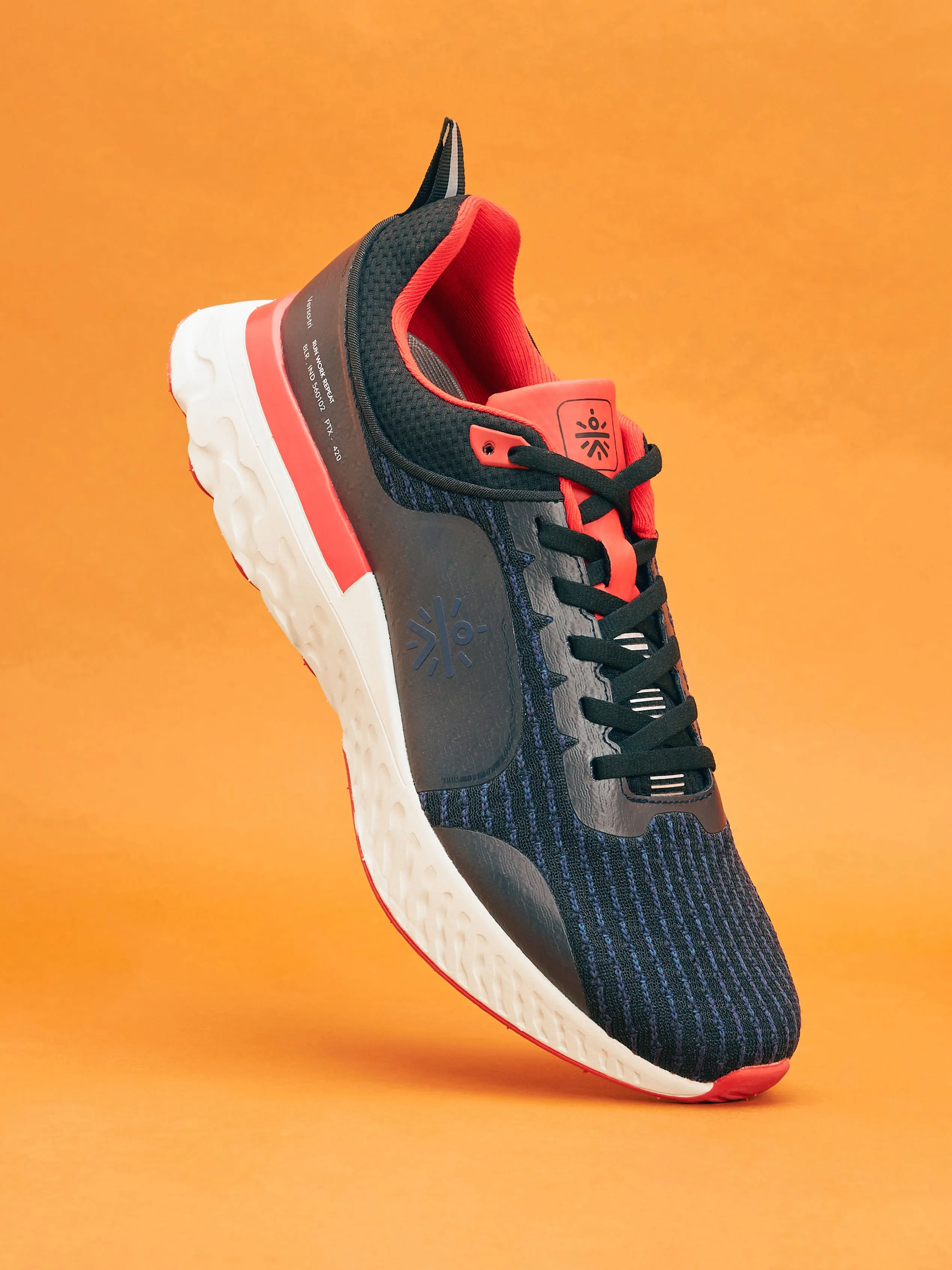 Versa Maze Men Running Shoes - Charcoal/Red
