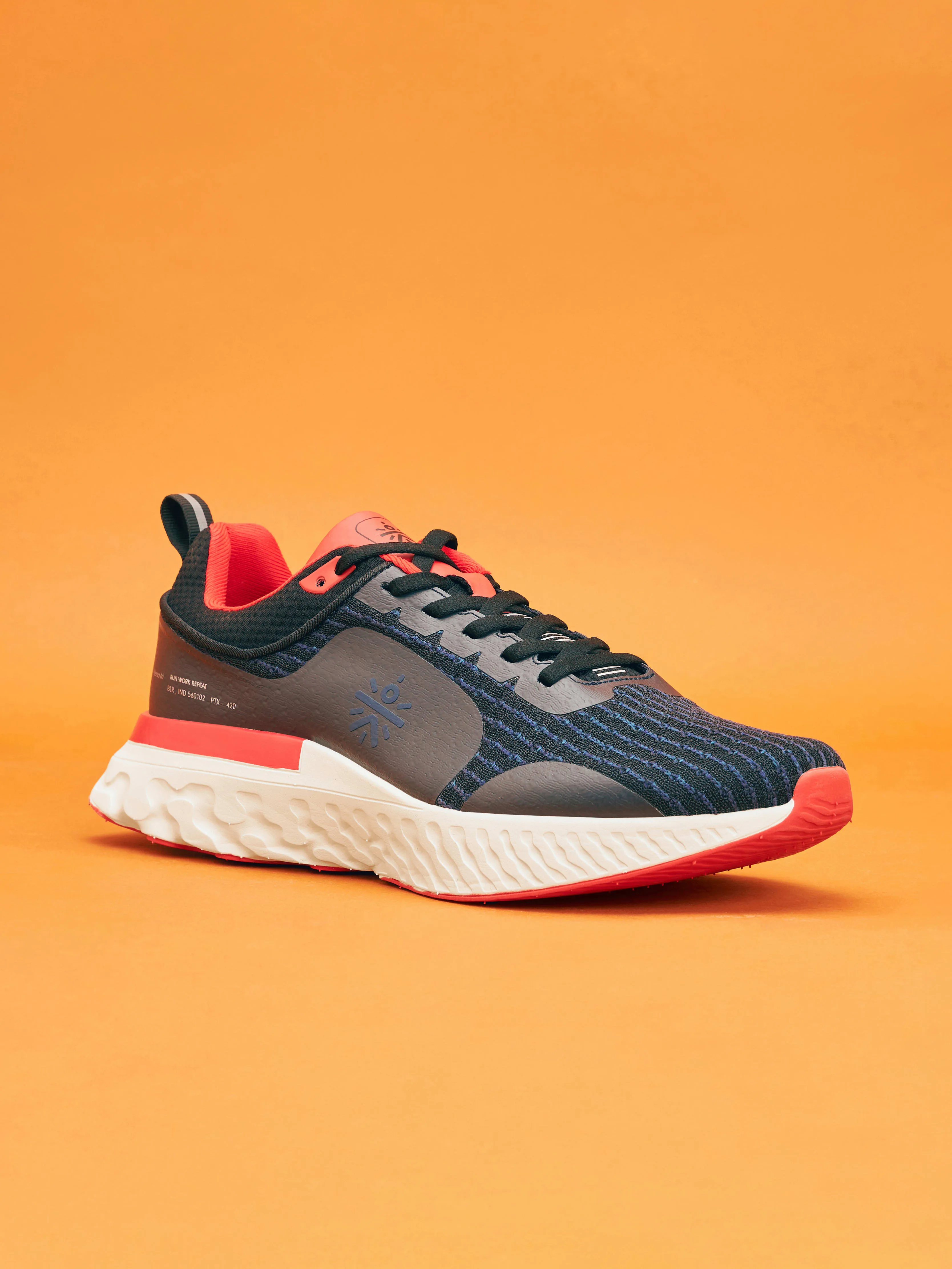Versa Maze Men Running Shoes - Charcoal/Red