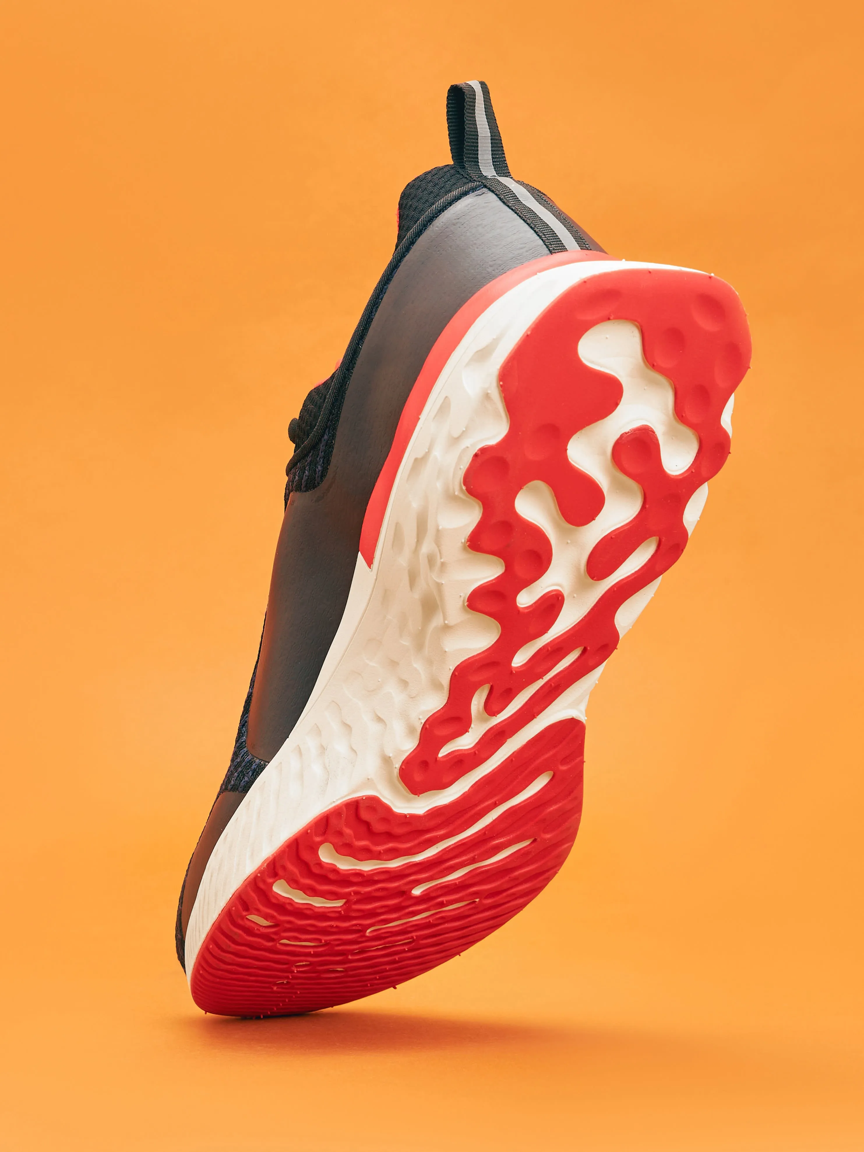Versa Maze Men Running Shoes - Charcoal/Red