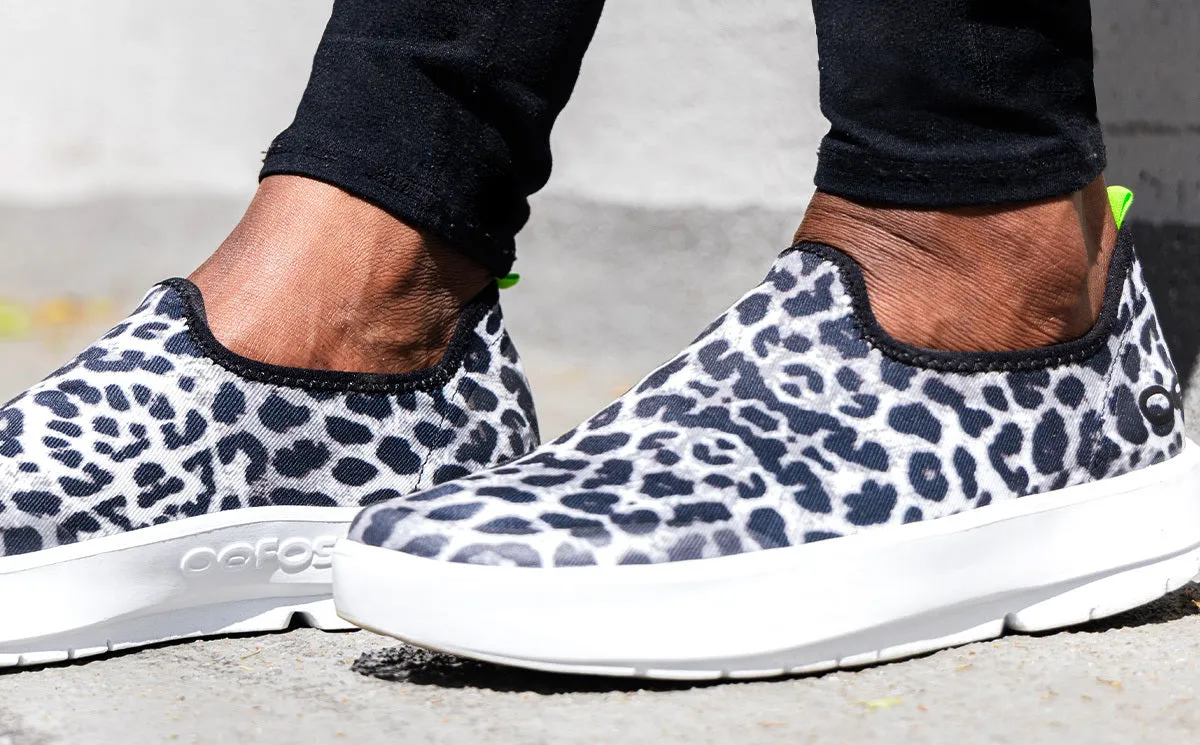 Women's OOmg eeZee Low Shoe - White Gray Cheetah (SALE)
