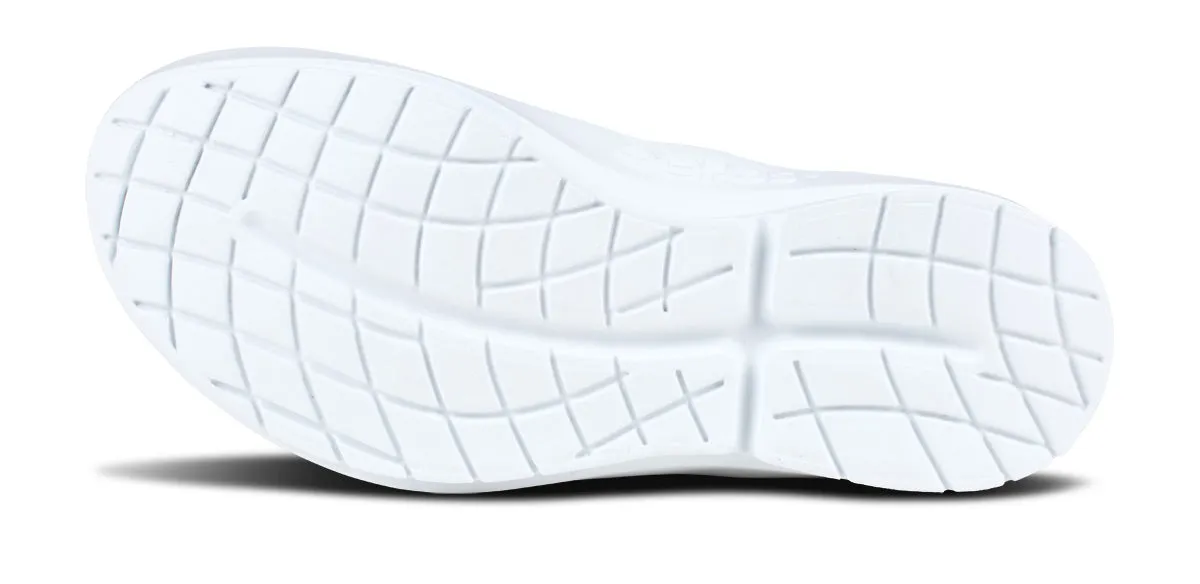 Women's OOmg eeZee Low Shoe - White Gray Cheetah (SALE)
