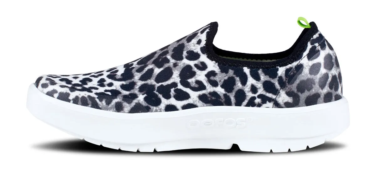 Women's OOmg eeZee Low Shoe - White Gray Cheetah (SALE)