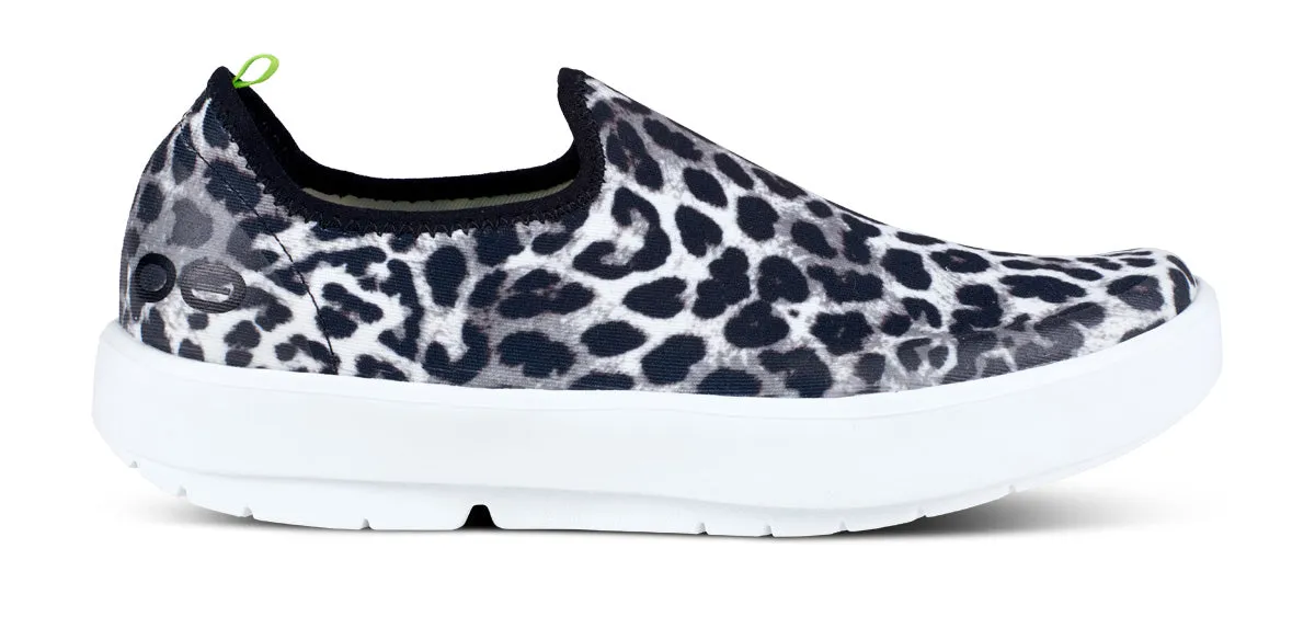 Women's OOmg eeZee Low Shoe - White Gray Cheetah (SALE)